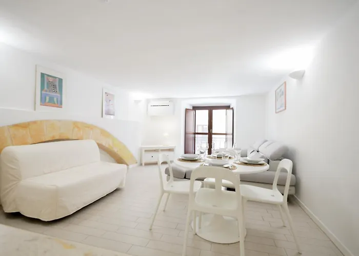 アパート In Centro Storico A カリアリ